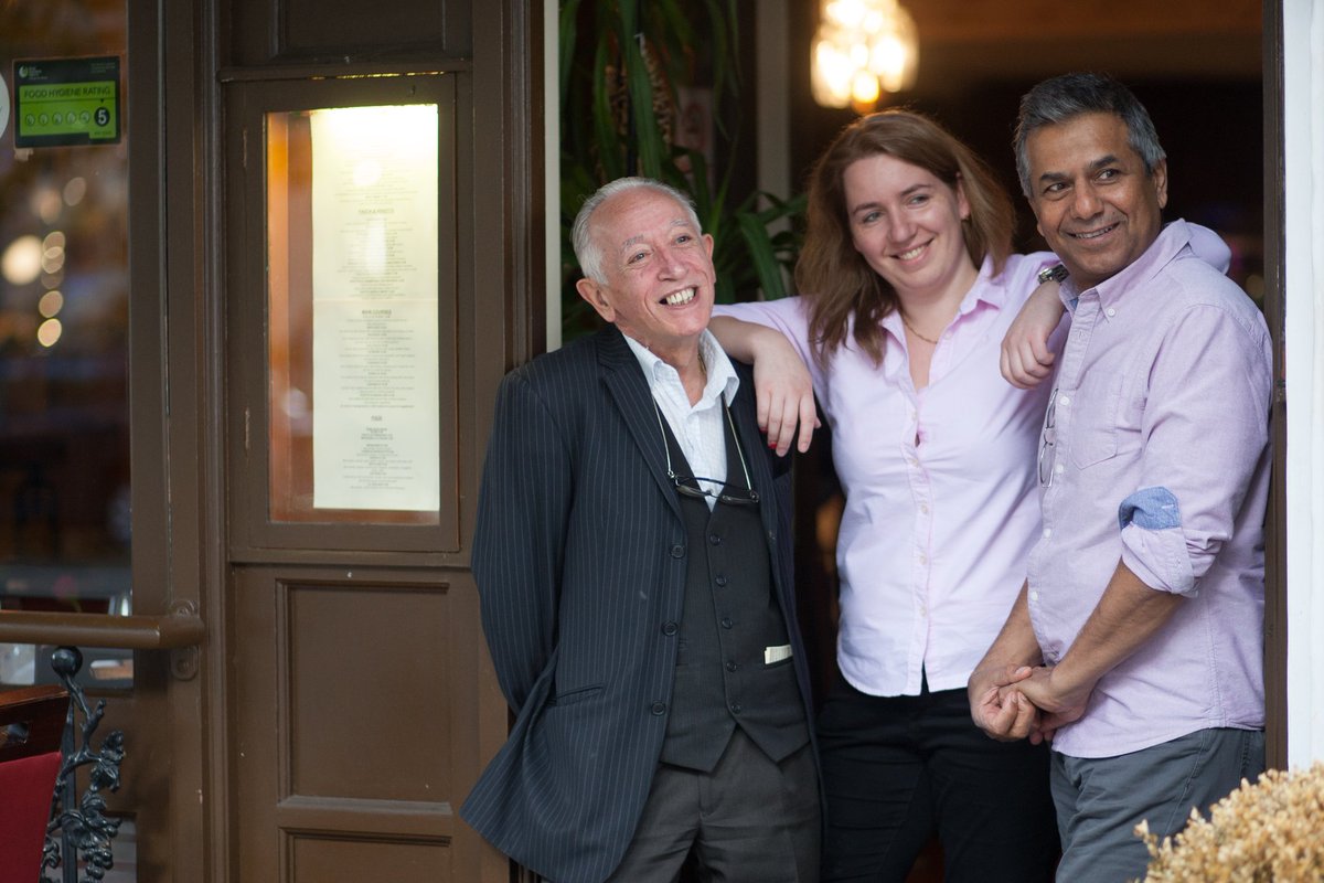 Scenes from an #Italian restaurant. <a href="/LaToscanaChiswi/">La Toscana Chiswick</a> on #Chiswick High Road. Wonderful friendly people. Read more about them in <a href="/chiswicklocals/">Chiswick Locals</a> magazine, free from La Toscana...