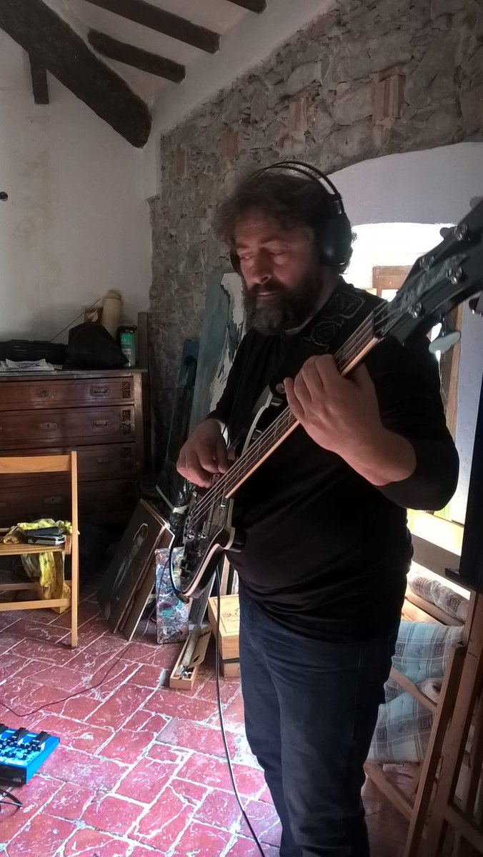 TheBeataBeatrix's tweet photo. Beata Beatrix recording session 11/11/17 @ BB recording studio (Carrara, Italy) https://t.co/wQ3rRdbR4b