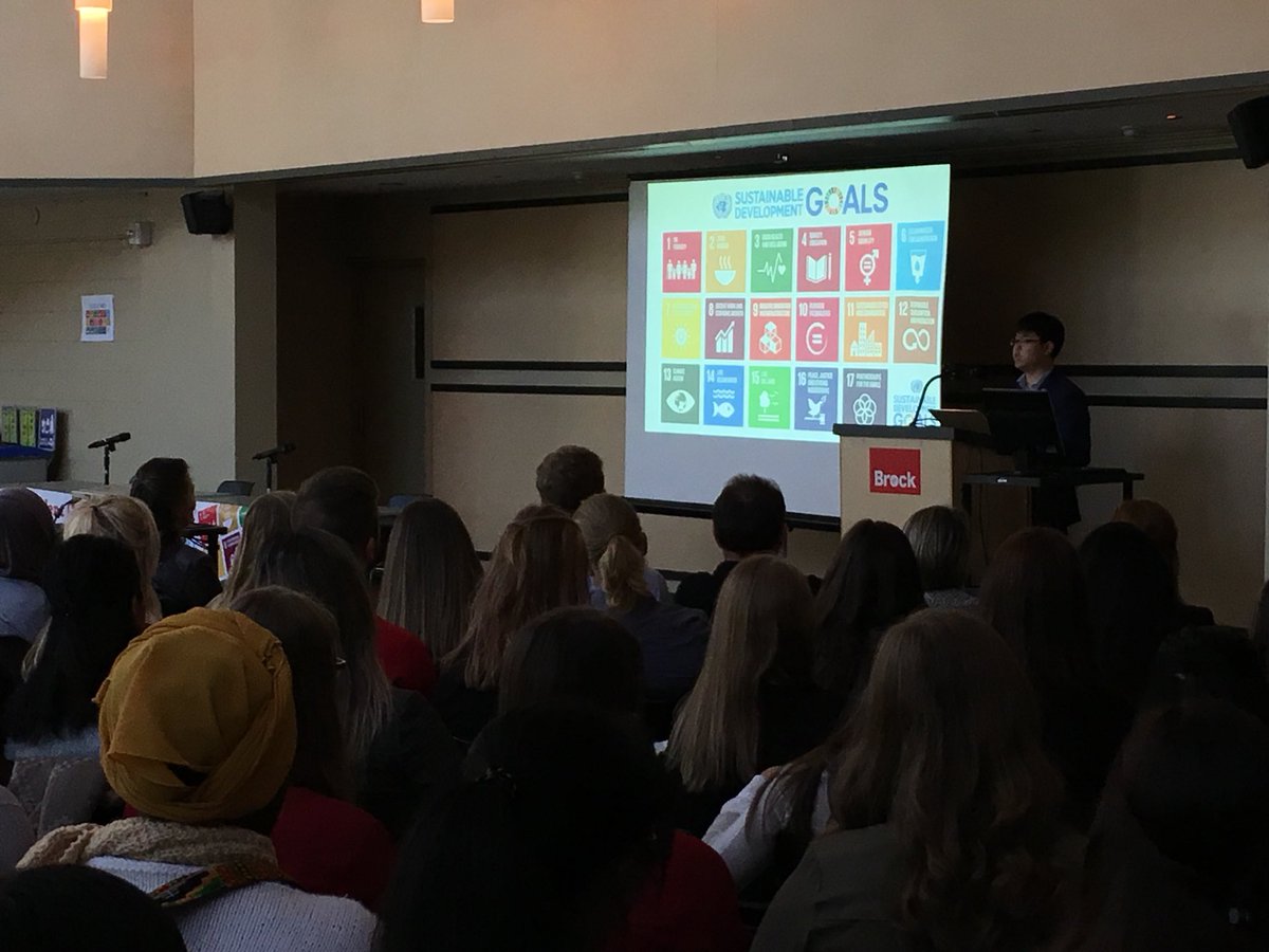 BrockCCGHR's tweet photo. Intro of the Sustainable Development Goals by @steveleesj 🌎 #CCGHR #CanYouth4SDGs #Brock https://t.co/2q2wD5o4Pn