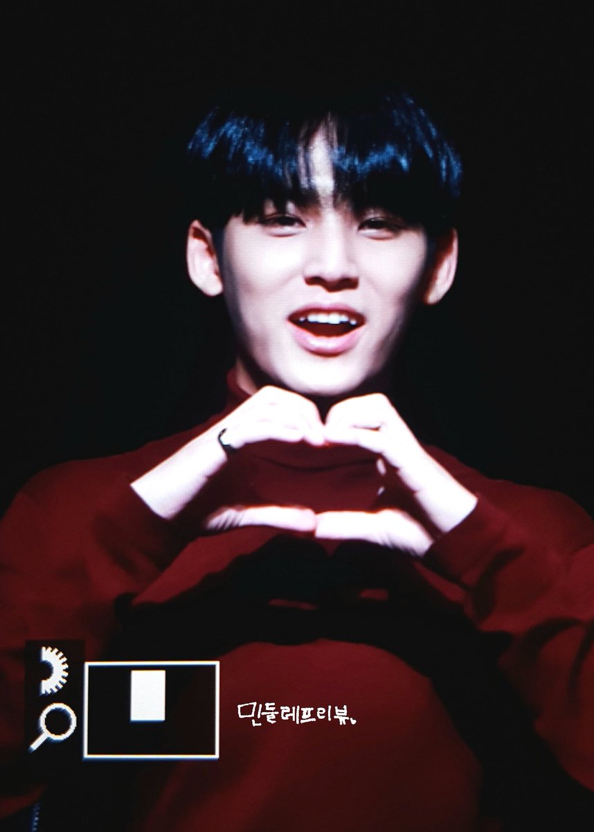 dandelion_0406's tweet photo. 171111 신나라 팬싸
#민규 #mingyu #세븐틴 #seventeen

우리 예쁘니♡♡
오늘은 예쁜 꿈 꿨으면 좋겠다
내가 널 좋아하는만큼~ https://t.co/UQdhig7Ixz