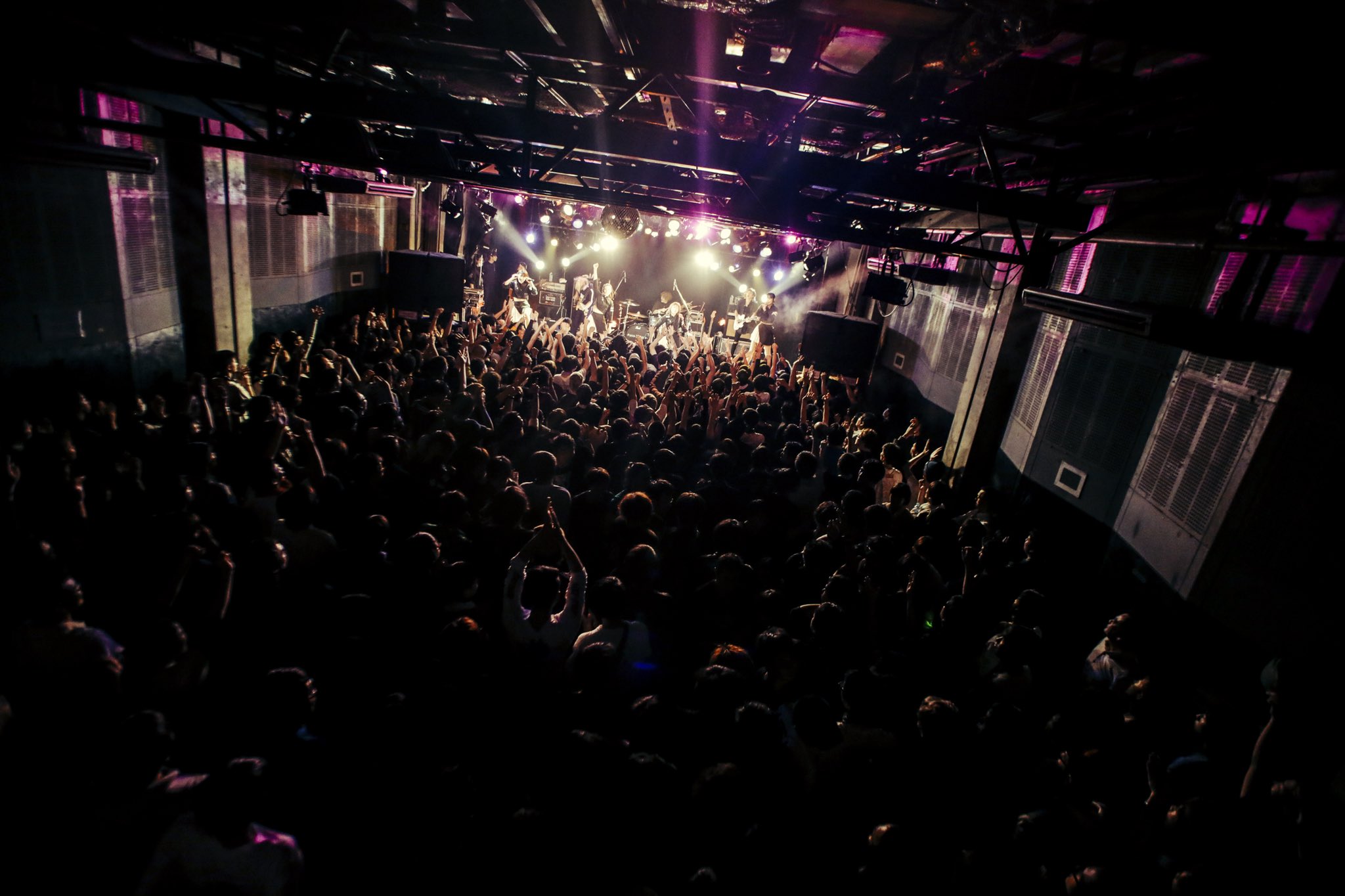 DOXR2APVoAAb5GT?format=jpg&name=large