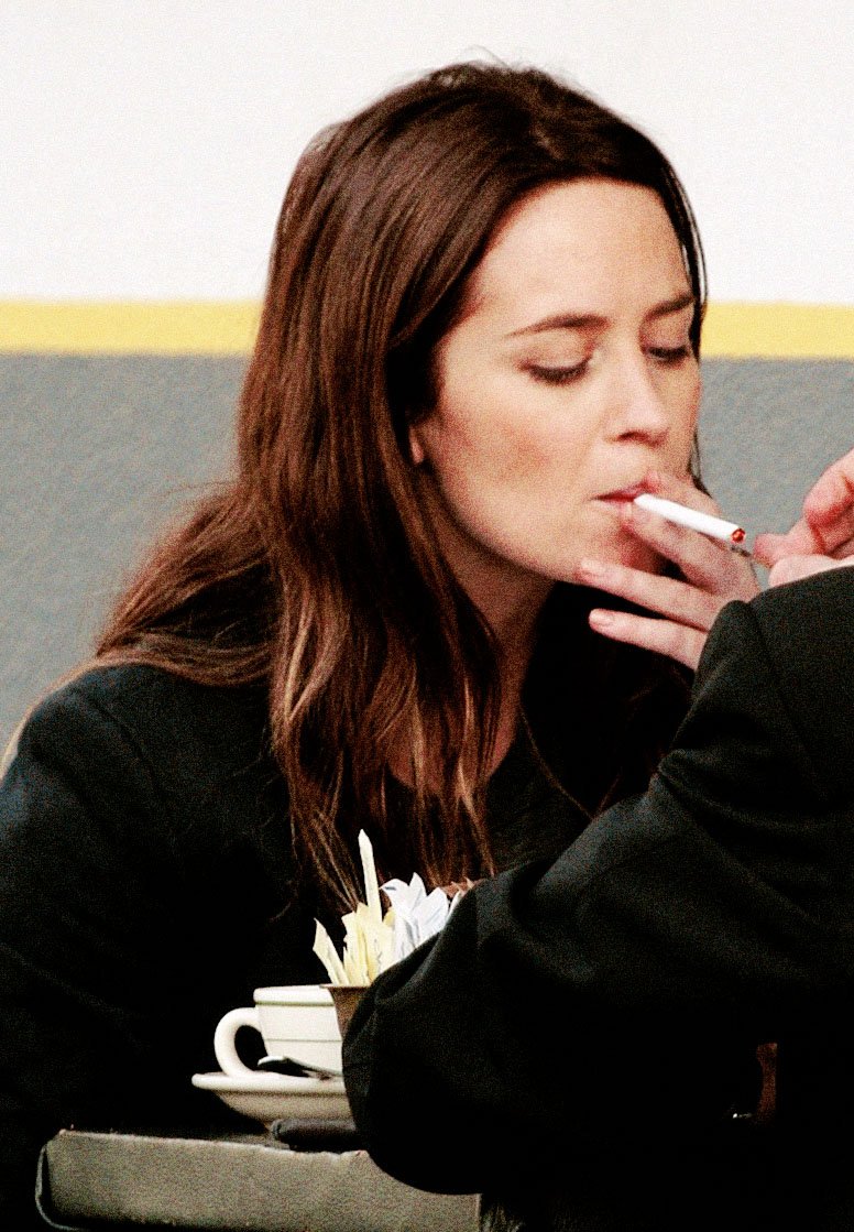 does emily blunt smoke cigarettes in real life best of emily blunt (@badpostblunt) on X