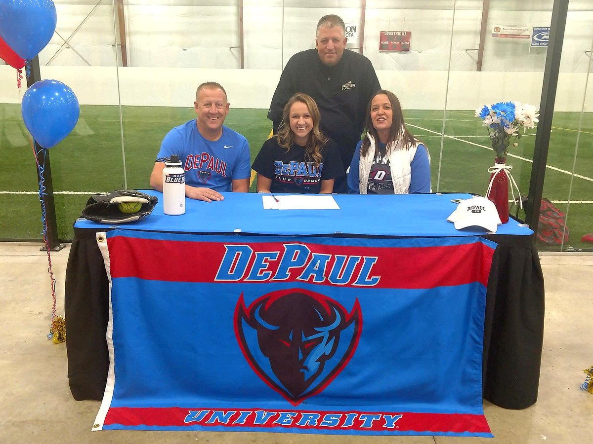 amyh92's tweet photo. It's OFFICIAL @RileyHolmgren is a DePaul Blue Demon!! Thank you EVERYONE who has believed in her - @BTFastpitch π @IowaPremierFP β€ @Premiertrained π family β€ & friends!! #ProudParent #IPFNation #BTFPitcher #PremierTrained #GoBlueDemons πβ€π https://t.co/OS3rjkvzlC