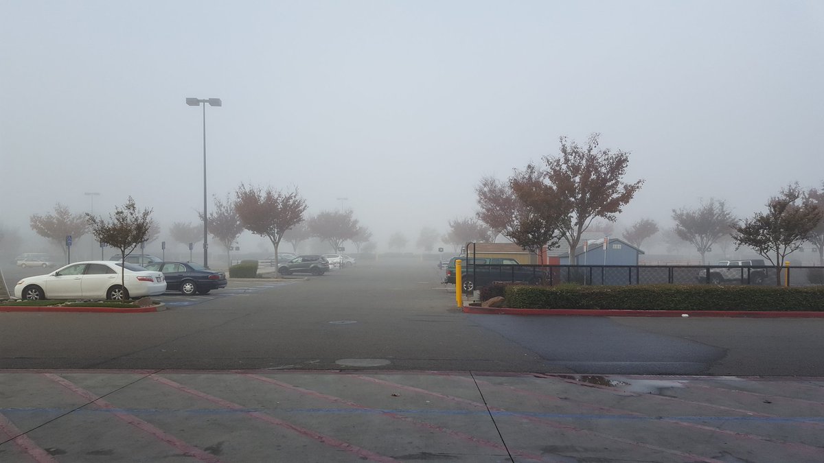JgoldbergTHD's tweet photo. Pretty eerie Saturday morning when you can barely see the back of the parking lot... https://t.co/uPSf4cPF7w