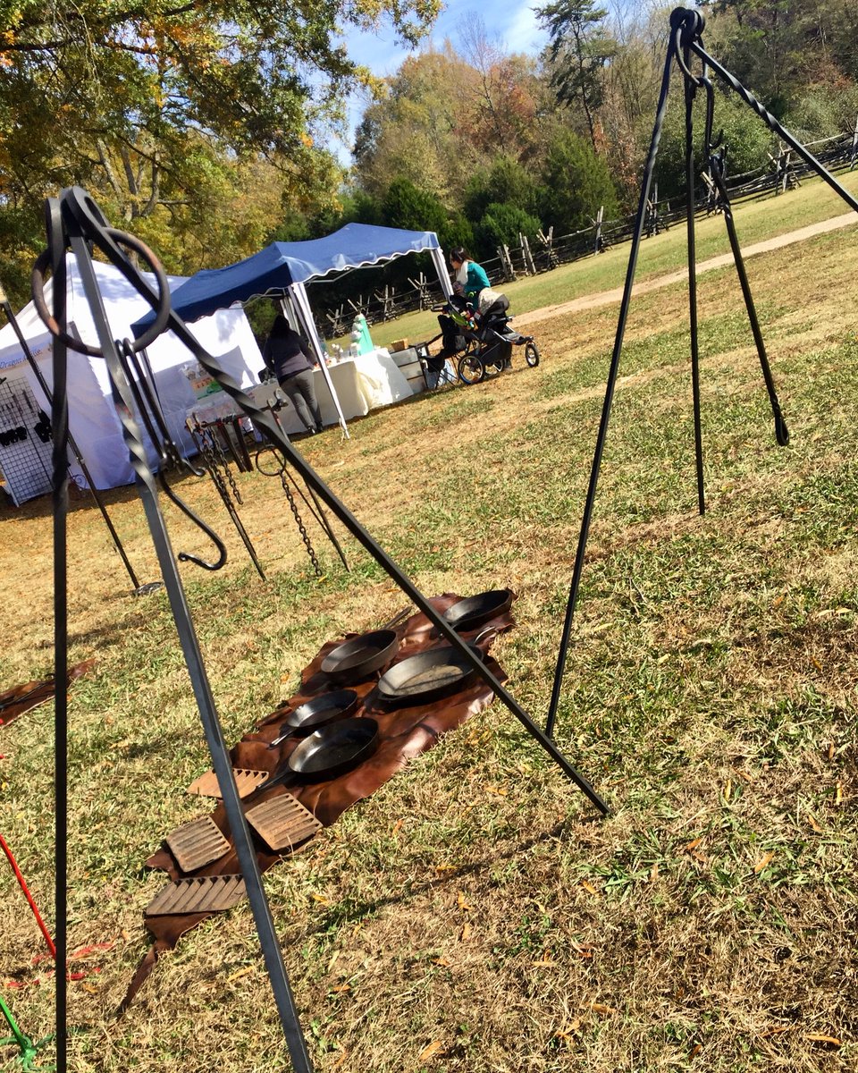 BansheeMetals's tweet photo. Tripods for sale! #outdoorcooking #castiron #blacksmith @BansheeMetals https://t.co/aUgaxRyYEI