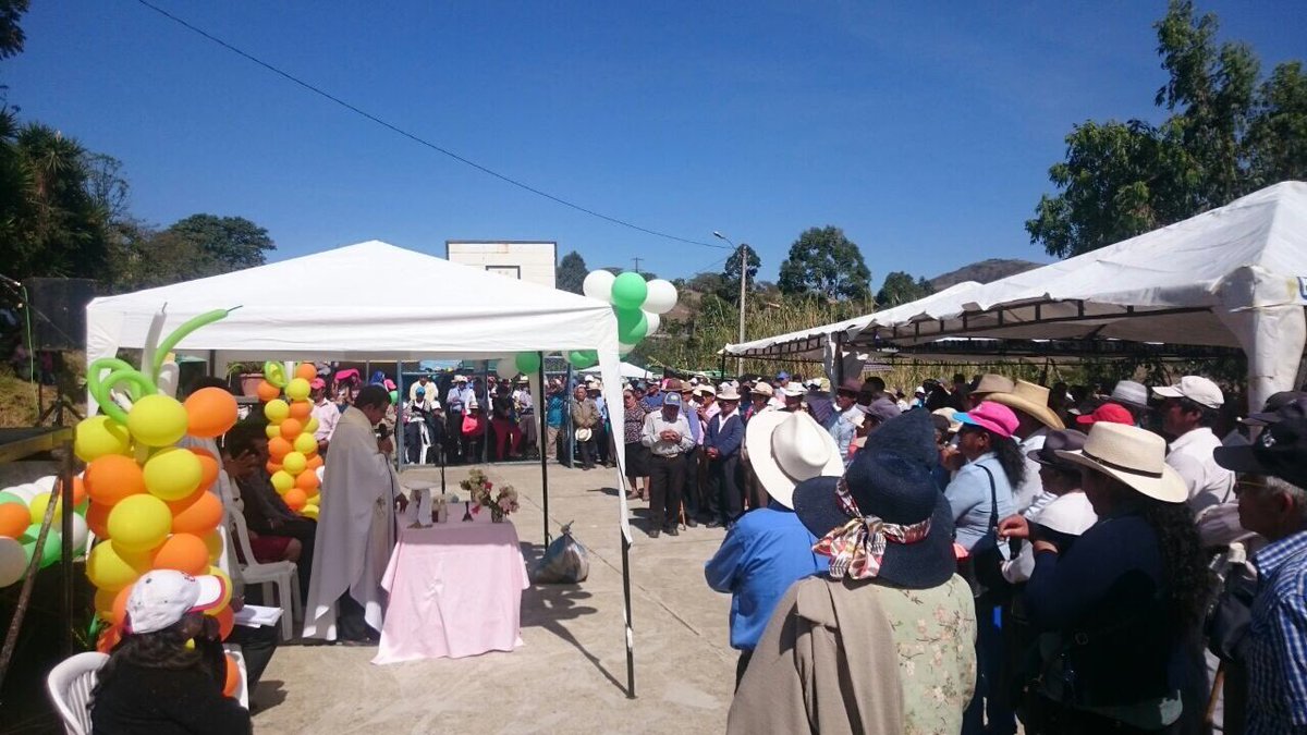 norisOrdonez's tweet photo. 29 Aniversario de creación Dispensario El Portete #Gonzanamá #SeguroSocialCampesino. Nuestro saludo al Presidente Central y Presidente Provincial de Afiliados @floresantoni72 Antonio Flores, a los queridos Afiliados y Equipo Operativo https://t.co/JwBQHHNjt5