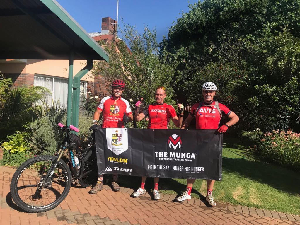 KingEdVIISchool's tweet photo. #Munga4Hunger Training on track! @KingEdVIISchool @WalterBainVenn & team clocking up the km's!π΄ββοΈπ΄ββοΈπ΄ββοΈ #pieinthesky #keepgoing #plsesupportRedFamily https://t.co/9dI8u1yDlq