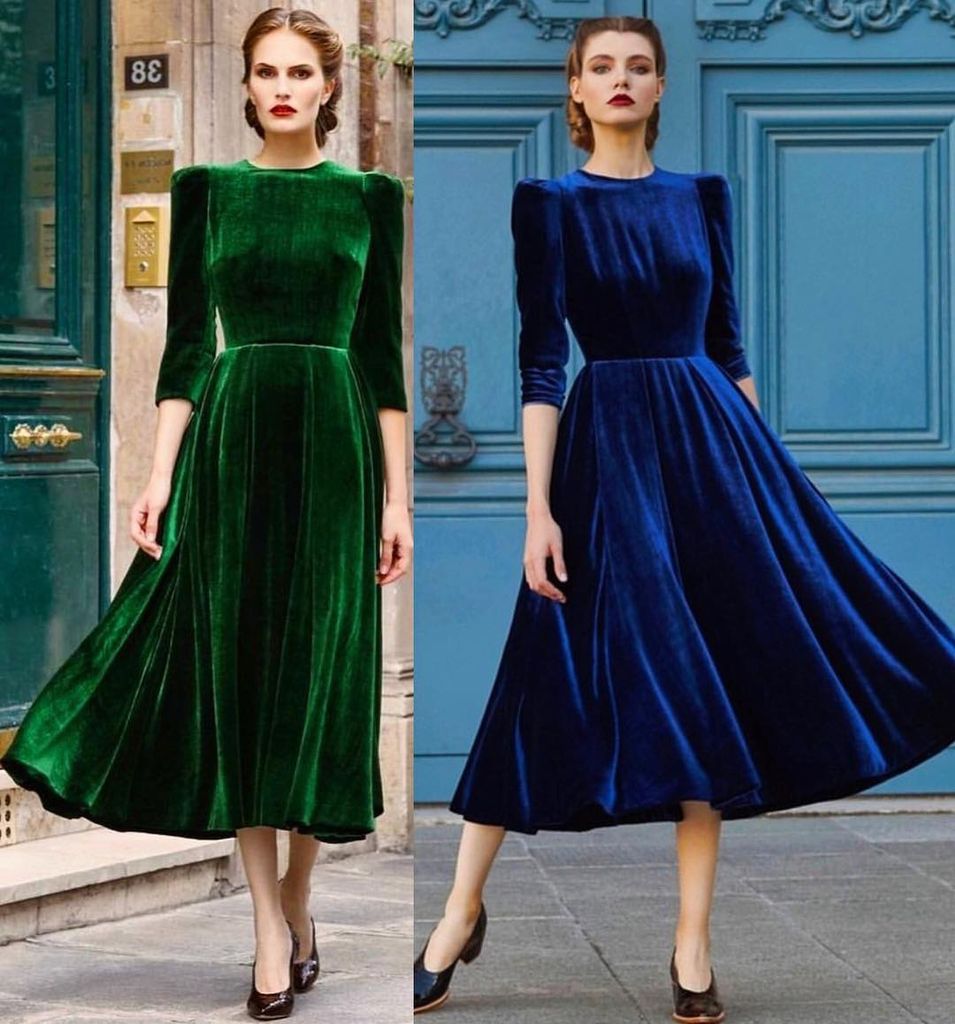AvaRow_Fashion's tweet photo. Which is your favourite? Green for me methinks...
#VelvetTrend2017 #ShopVelvet #Catwalkitalia #ulyanasergeenko #MidLengthDress https://t.co/4Fyj2dIOVA