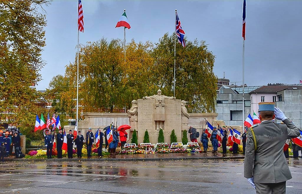 1er_Tirailleurs's tweet photo. Cérémonies du 99ème anniversaire de la victoire et de la commémoration de l’armistice de 1918 à #Epinal, présidées par le Préfet des Vosges #pref88 #11novembre #1Rtir
.@armeedeterre https://t.co/epIqQV2QZH