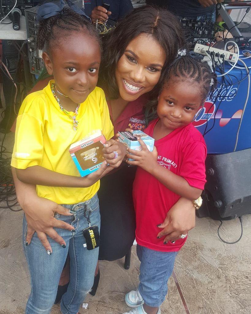 fluffymisskitty's tweet image. Let's smile for the camera.
#GKOne #OneLocation #MissKittyLive #TheFuture ift.tt/2mgUBZJ