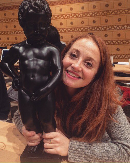 FREETHEMUSEUM's tweet photo. Meet our pretty content analyst with the symbol of Brussels #Museomix #museomixbe #wearemuseomixers #mannekenpis https://t.co/jPCaFUp2TD
