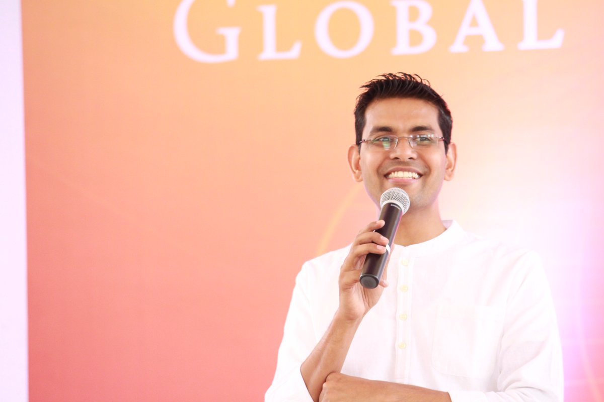 GLF_2017's tweet photo. .@viratchirania leads an interactive, fun-filled and insightful 'Harmony Jam' session at #GLF2017. https://t.co/xOAvWwJ3je
