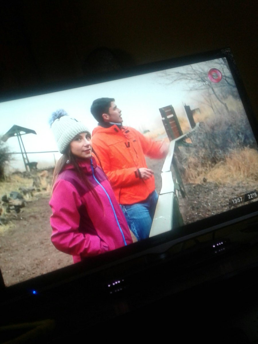 nestorstandup's tweet photo. Viendo @claveargC9 con la grosa de @magdalenabravi 😁 como se metió en esa montaña? 😱 https://t.co/1QqHxmd7QO