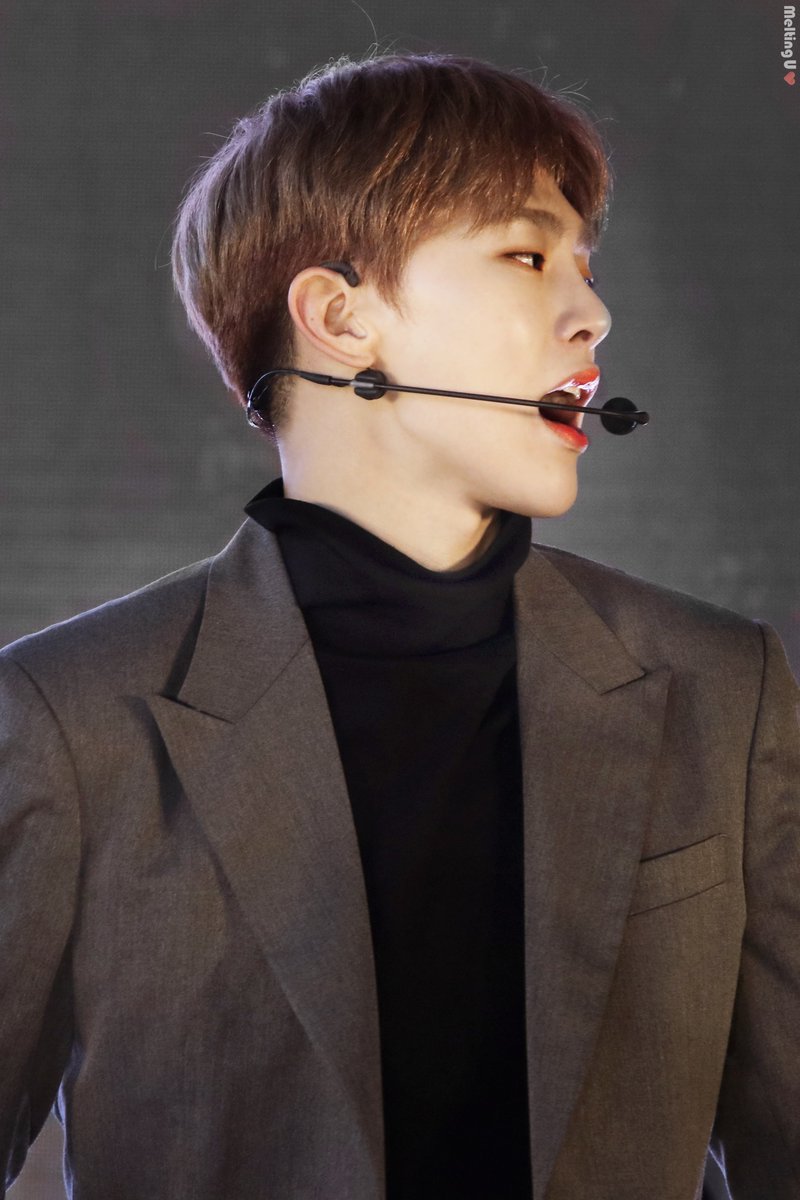 Melting_bin's tweet photo. 171111 옆선이 넘너무 예술이네🤔❣️
#권현빈 #KwonHyunBin #JBJ @JBJtwt787 https://t.co/KFo1SNcVIG