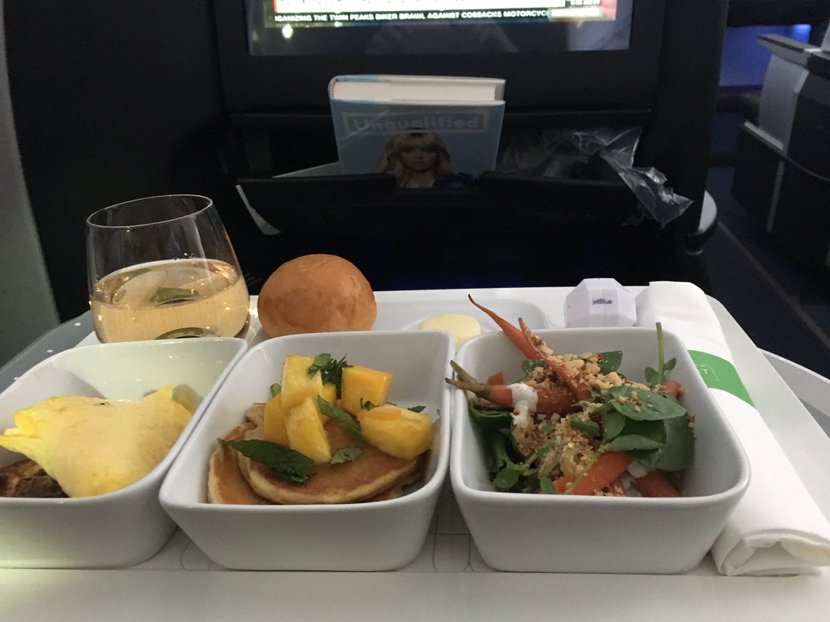 j_hinton135's tweet photo. Ok, ok I've flown many times from SFO-JKF, always on point. However today has been outstanding so far (still in sir bubble). Our Capt Dave came out to say hi๐. Our FA attendants Dave and Roberto, well can't say enough โญ๏ธโญ๏ธ. These two ๐๐. @JetBlue #jetbluemint #flight16 https://t.co/eQhWQjZCUM