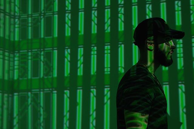 ConceptLounge_'s tweet photo. G r o u n d F l o o r . 
@wave.anthony @jordanoramdp 
#virtualreality  #vrclub  #retrospective  #futurist  #textures #808andheartbreak https://t.co/w97M5LzsEV