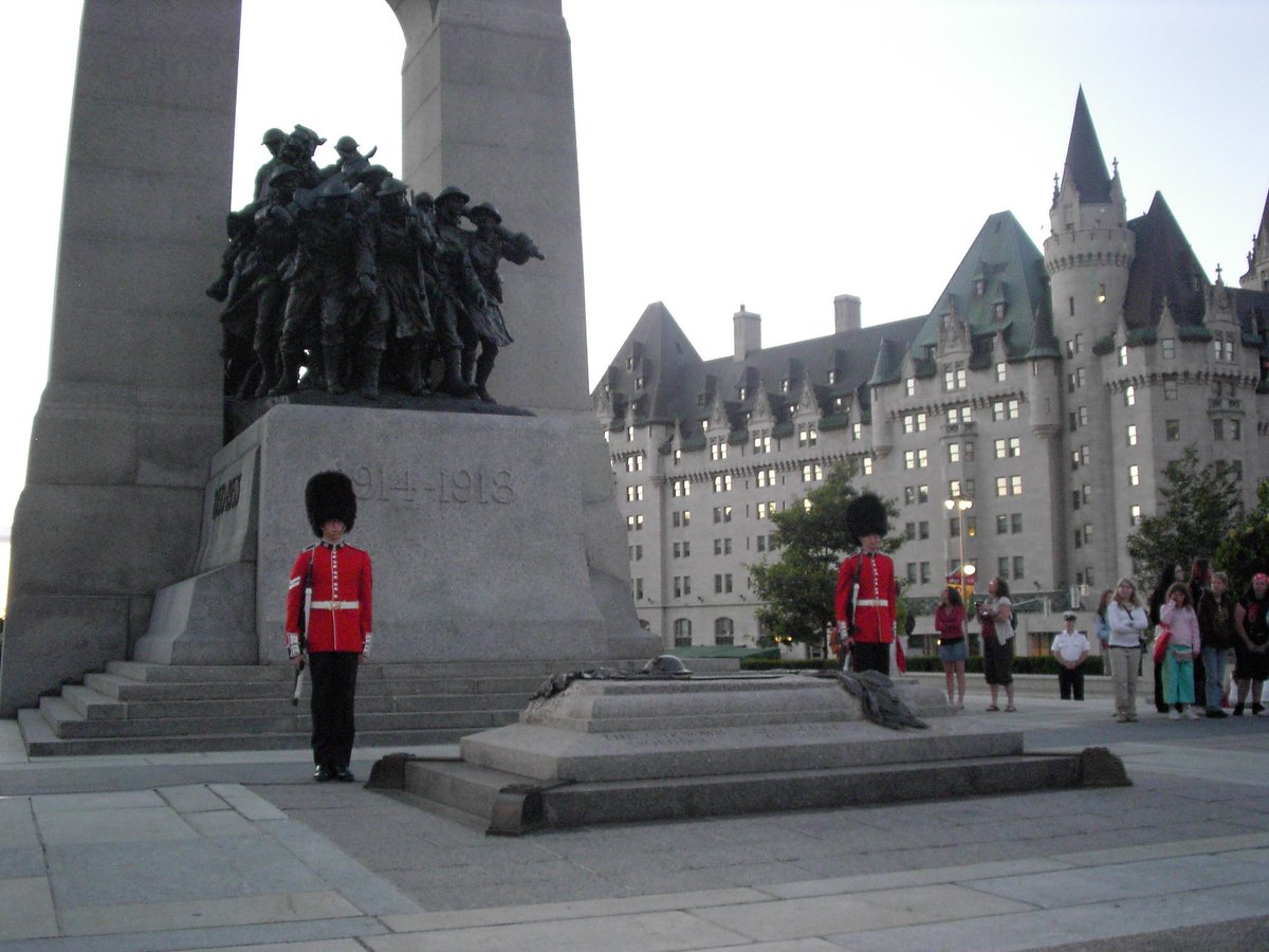 DeltaMediaMktg's tweet photo. #RemembranceDay - Lest we forget. https://t.co/4arDfPEWWR