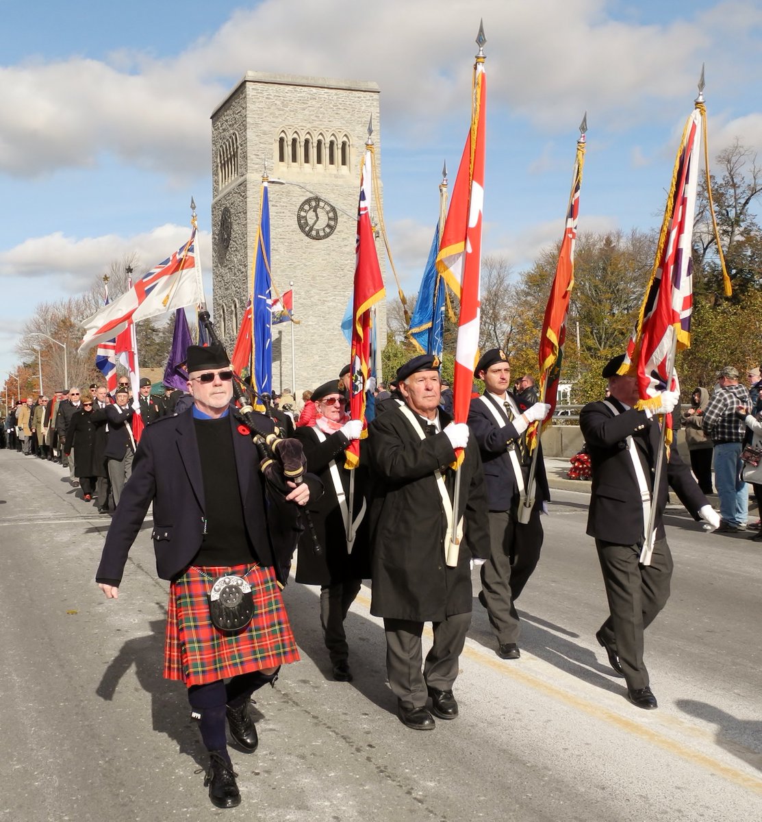 montesonnenberg's tweet photo. Big crowd out for Remembrance Day ceremony in Simcoe. Ontario Lieut.-Gov. Violet Dowdeswell guest-of-honour. https://t.co/PLcxl7EPky