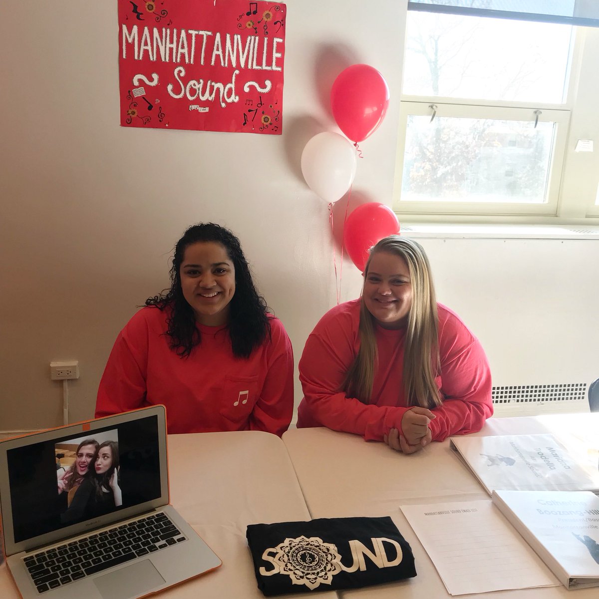 MvilleSound's tweet photo. Make sure to stop by the Open House Club Fair! Say “Hi” to your president and fellow tenor and grab a Starburst 🎶 https://t.co/uQ35zdduoL