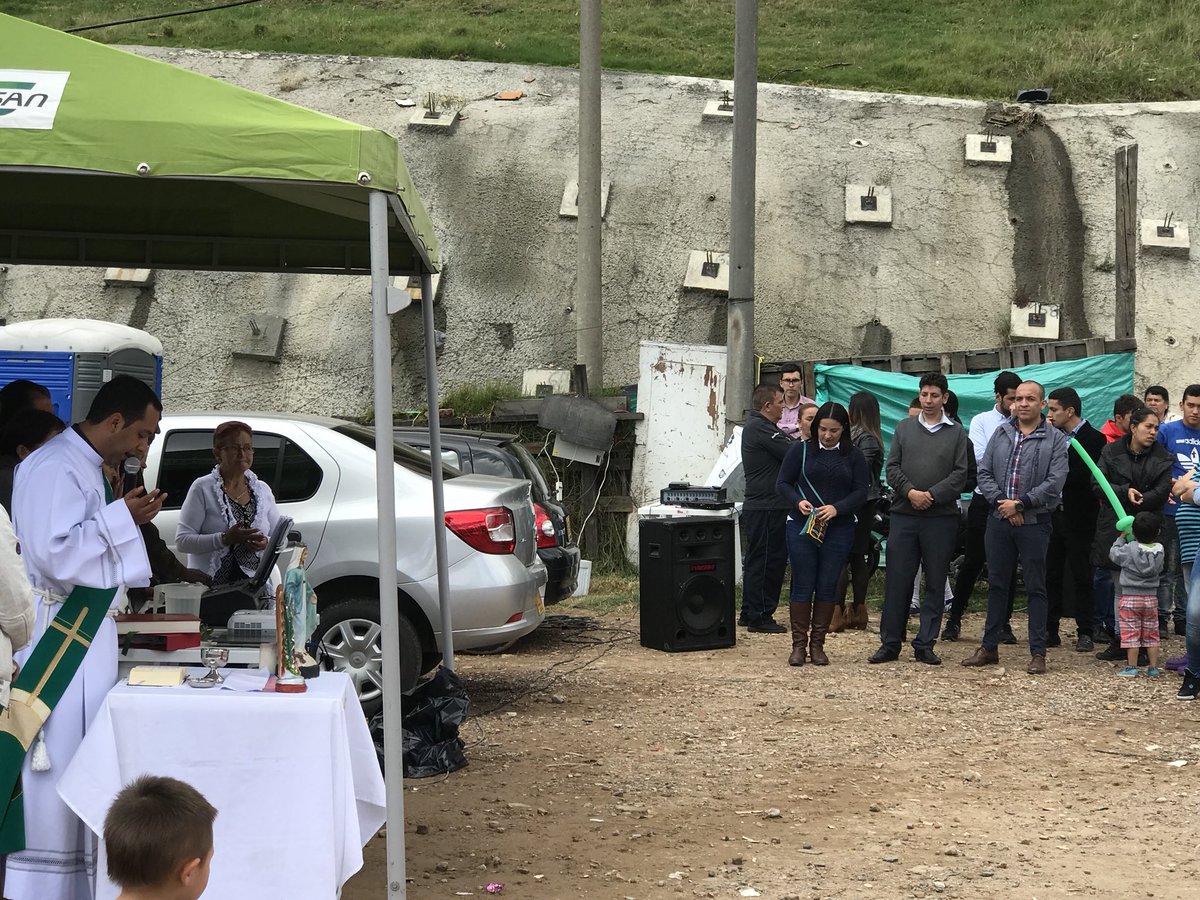jaimechavezsuar's tweet photo. Terrazas de Molinos proyecto VIS Construcciones Zabdi  en Bogota apoyo @FComultrasan https://t.co/0pqAKmEjvI