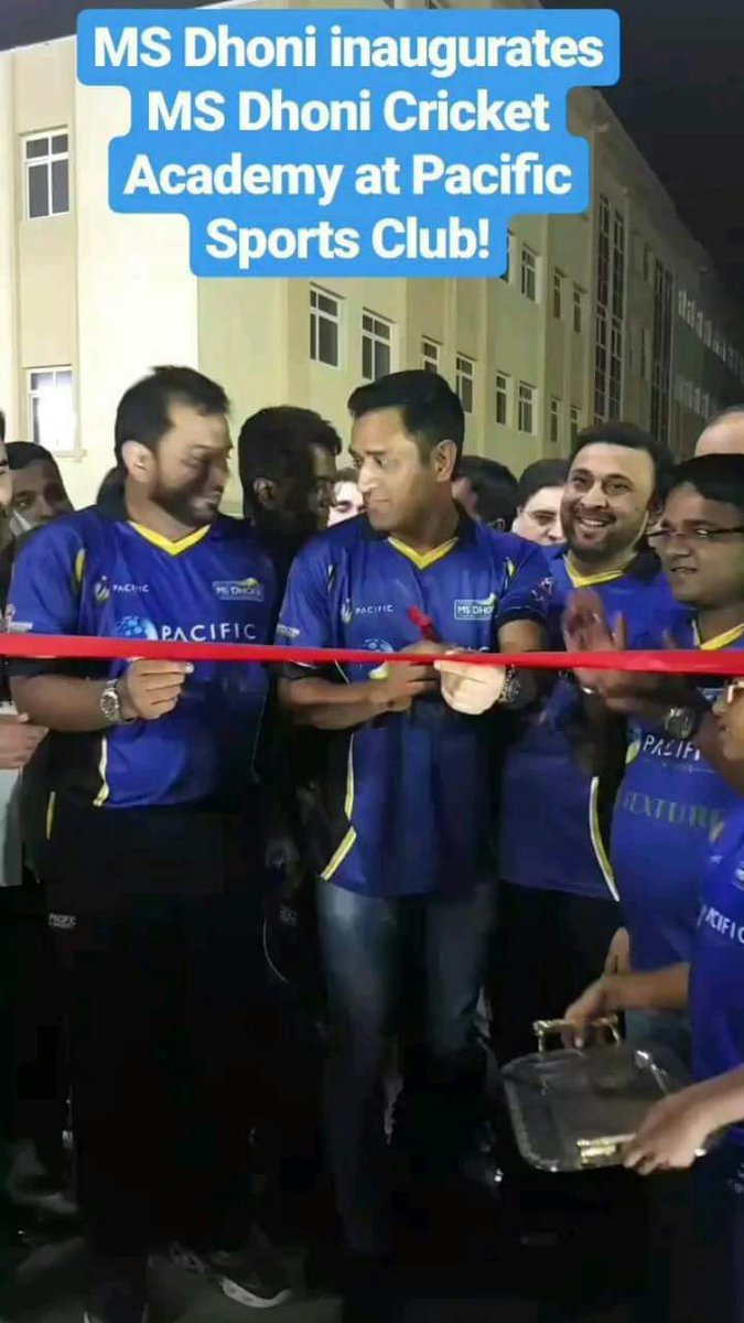 msdhoni_7781's tweet photo. During inaugurational event of ' MS Dhoni Cricket Academy ' in Dubai
@msdhoni
@pacific_club @parvezkhan35 #MSDhoni #Dhoni #pacificsportsclub #msdca #dubai #MSDinDubai #springdalesschooldubai
@ArunPandey99 https://t.co/IEL2xinrti