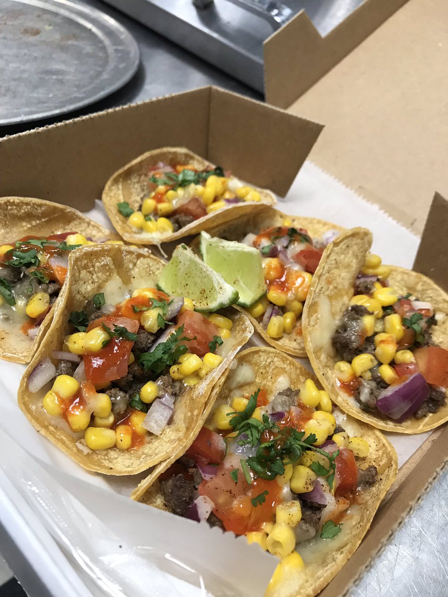 OkSadilla's tweet photo. TACOS 🤤!!!! #qualityfastfood waiting on you. #midtownokc #downtownokc https://t.co/xf2aivVa9t