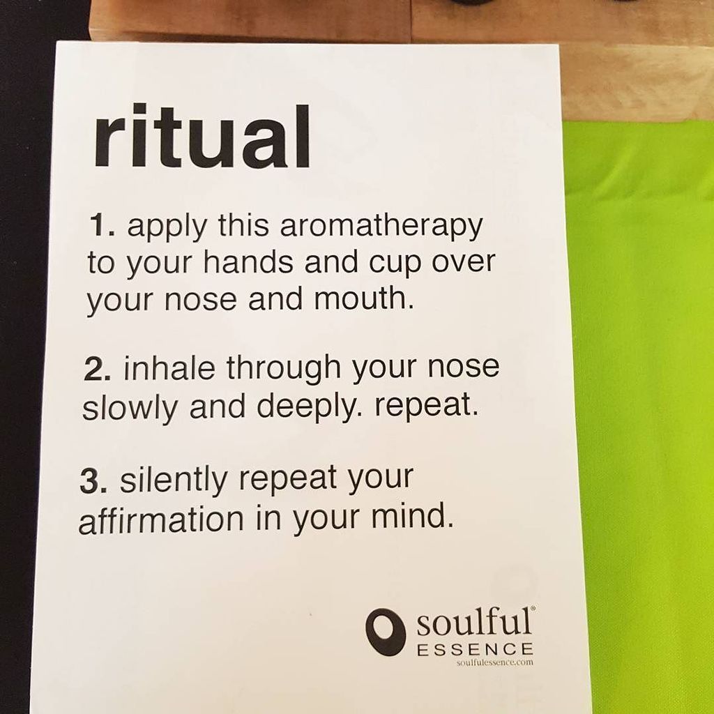 SoulfulEssence's tweet photo. Join us today at @dencentralmkt and try our #MeMinute ritual! It's #free! 🙆🏾♀️ Plus we've got lots of amazing ho… https://t.co/siLrDZQAEo https://t.co/yseXmvlBeH