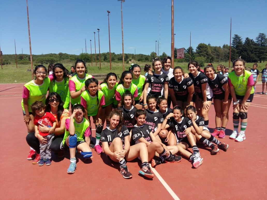 cestoballmax's tweet photo. JUDICIALES DE SANTIAGO Y BALLESTER DE CAPITAL FEDERAL.
Gracias Maria Mercedes Garnica
#Cestoball_Intermini
#Cestoball #Embalse #Córdoba 
40 equipos de todo el país dicen #JugáUnDeporteArgentino

#CestoballDeporteNacional https://t.co/V5mSE0tYeG