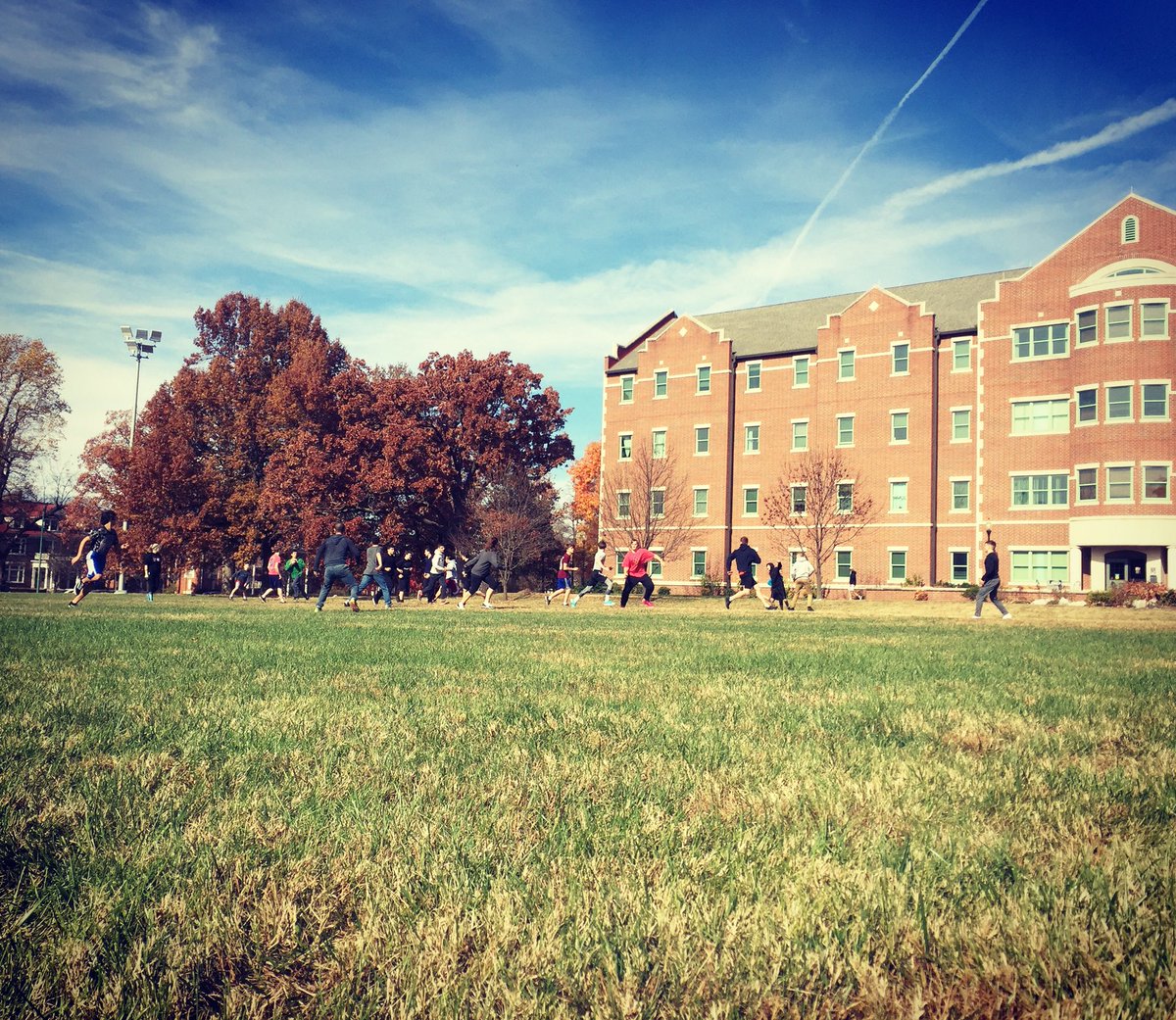 Central Wrestlers taking advantage of a great day for some football cardio work!!! #onecentral <a href="/Central_AD/">Central (SPFD) High School Athletics</a> <a href="/CHSbulldogfball/">Central HS Football</a> <a href="/landerson320/">Lisa Anderson</a>