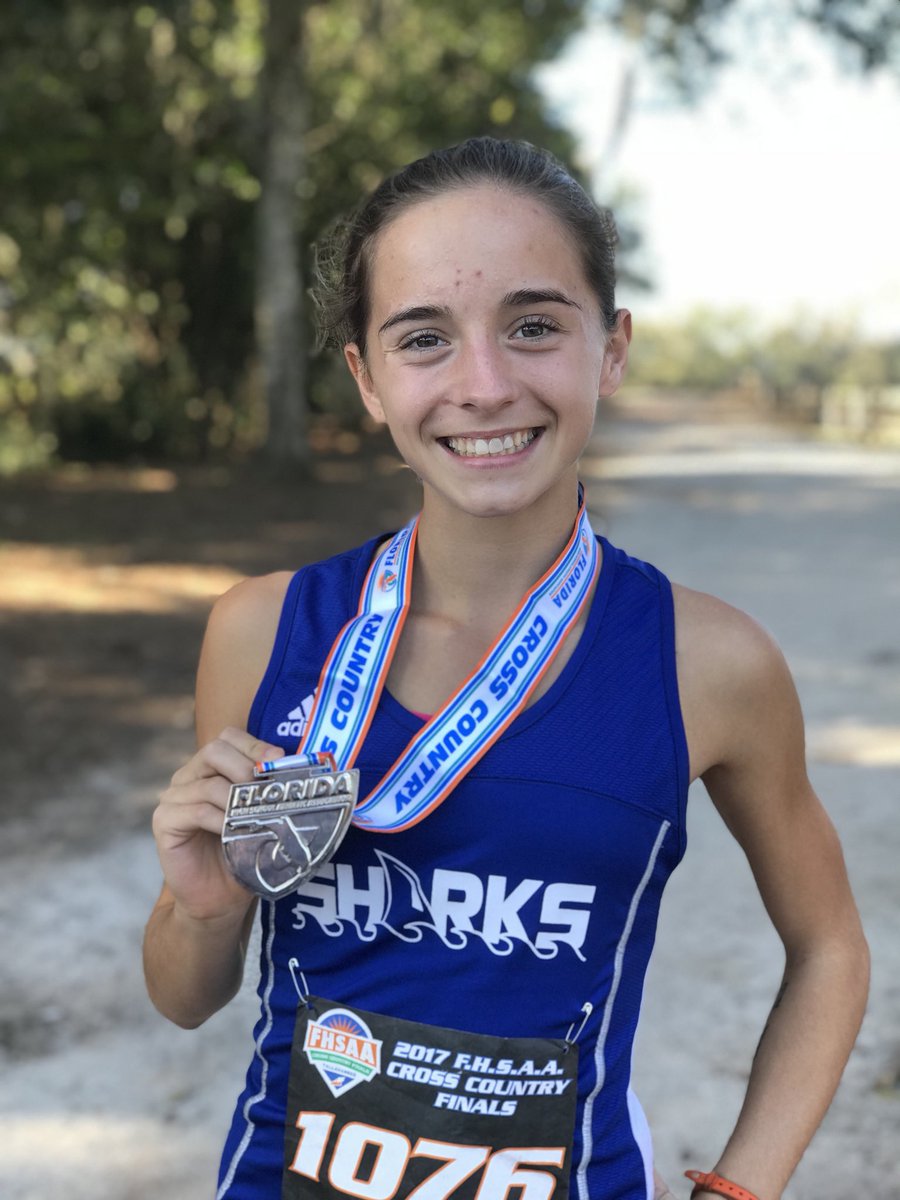 maryjohanna27's tweet image. Alyssa PR'ed today, running a record breaking 17:30! She had the second fastest time today in ALL divisions! Congratulations Alyssa!!! @flrunners @milesplit