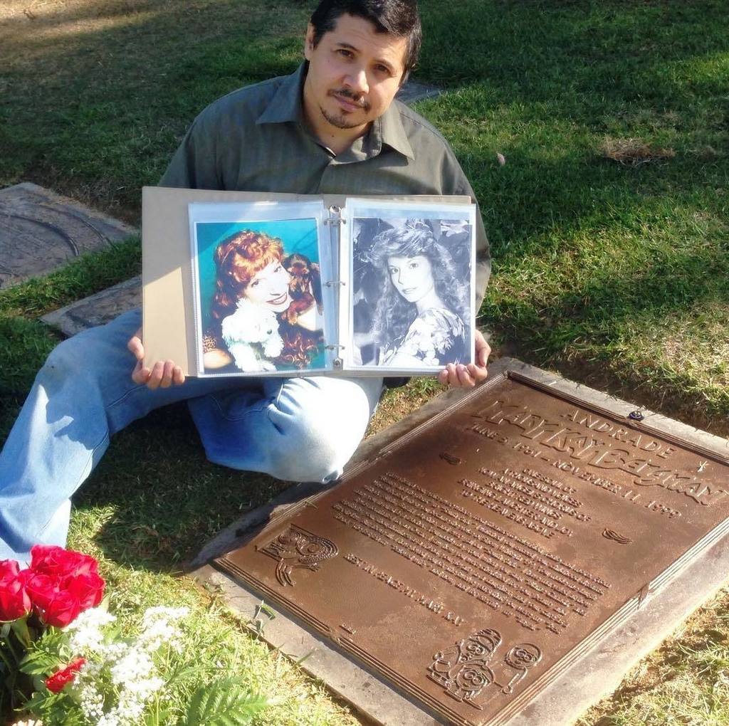 Dino Andrade My Wife Actress Mary Kay Bergman Suffered In Secret Until 18 Years Ago Today When She Took Her Own Life She Mus T Co Koecfanhkw T Co Aef97yezne Twitter