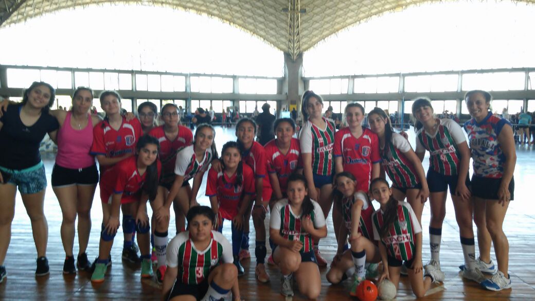 cestoballarg's tweet photo. VÉLEZ DE CAPITAL FEDERAL y QUIMSA DE SANTIAGO DEL ESTERO.
Gracias Charli Corva
#Cestoball_Intermini
#Cestoball #Embalse #Córdoba 
40 equipos de todo el país dicen #JugáUnDeporteArgentino
#CestoballDeporteNacional https://t.co/BWU6m1Raoe