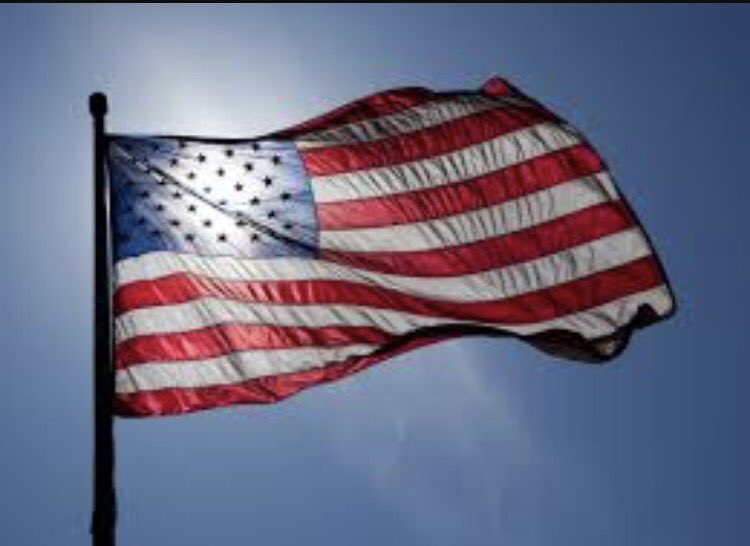ChrisYoungMusic's tweet photo. God bless all our men/women in uniform past and present #VeteransDay https://t.co/vmZ5LnWcff