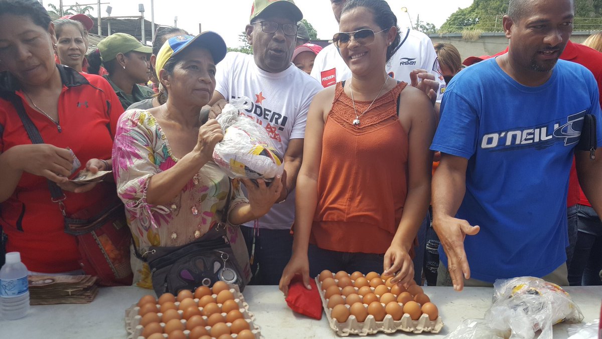 Vamos pueblo de Guanta acompañando a nuestro candidato de la patria Marcelo Galvis en esta jornada de Mercados Comunales, llevando alimento a nuestro pueblo, gracias al trabajo de las Comunas Productivas <a href="/NicolasMaduro/">Nicolás Maduro</a>