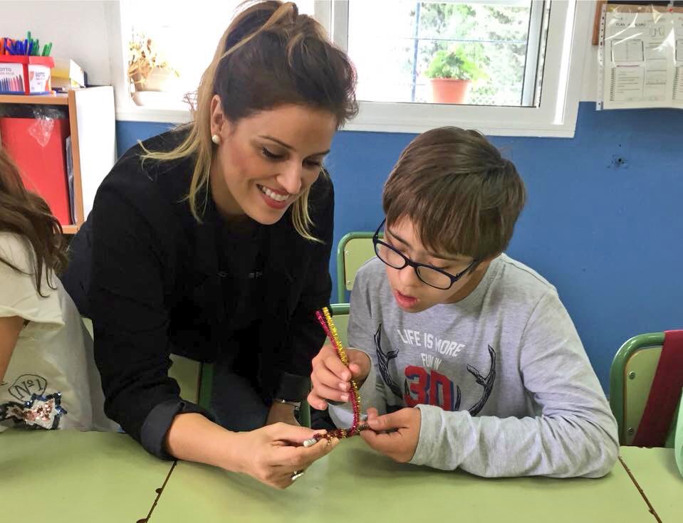 ColegioPlatero's tweet photo. 👍🏽 Siempre es un placer contar con la implicación familiar para seguir emprendiendo juntos. 🤝
#cooperativasescolares #programainnicia #innicia #eme #emprendimientoescolar
👉🏽 https://t.co/edLSNoUvqm https://t.co/JhHLRtbpxg