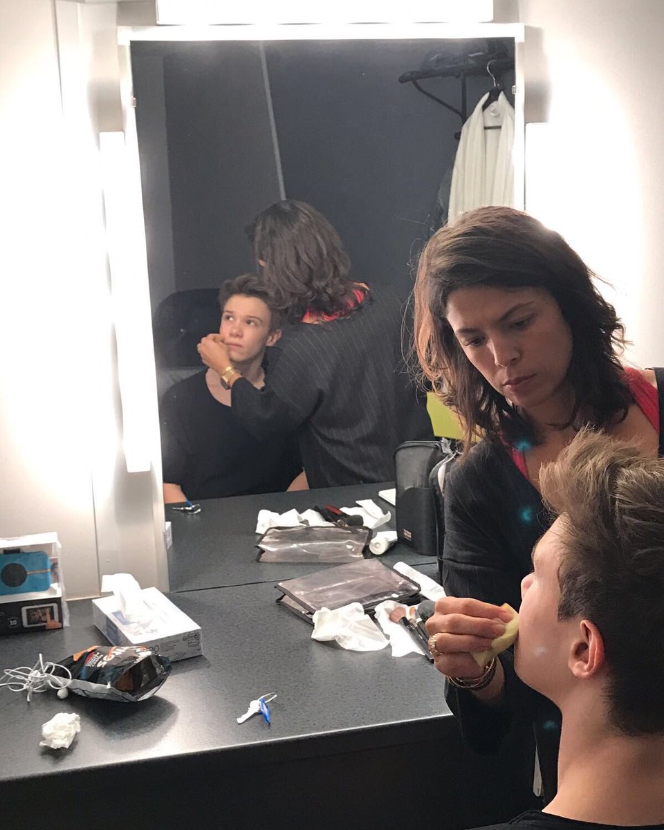 lk_sourcesFR's tweet photo. Tellement impatiente de voir la danse de ce soir!
21h , TF1!😙
@LenniKim  @DenitsaOff https://t.co/2tvJbJh92j