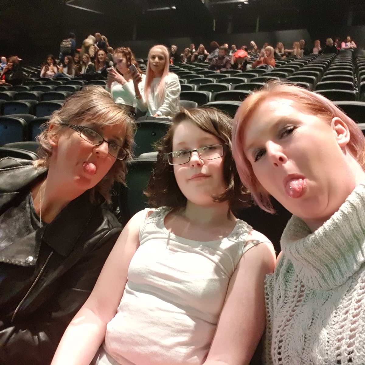 griffiths_ag's tweet photo. #FreeRadioLive
 Birthday girl in the middle https://t.co/CPksvARjKS