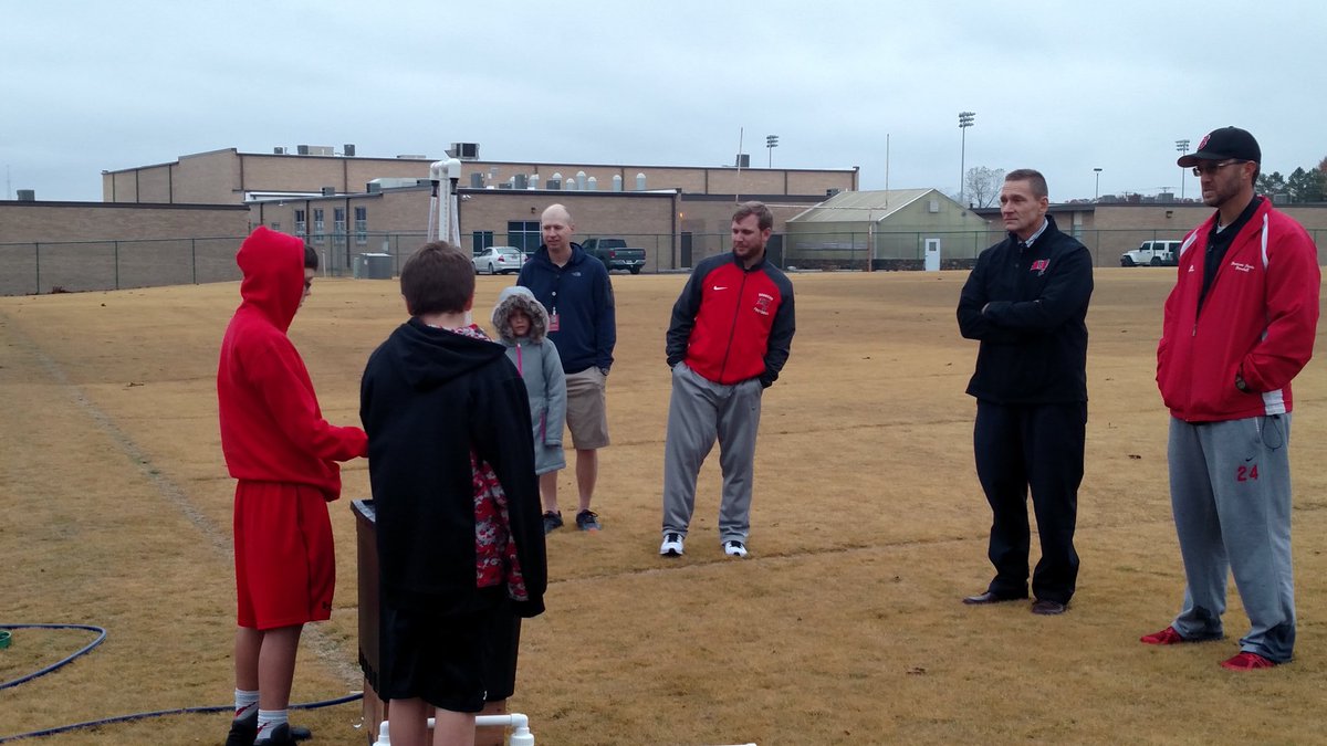 BIFLL10's tweet photo. Thank you @bronnb Dr. Wilson Coach Matthews &amp; @TimCButler2 from @BransonJH &amp; @CoachHays_ from @BransonPirates for letting us share our project w/you! #fll #wearebranson #wehaveadream https://t.co/qPN4qg8niP