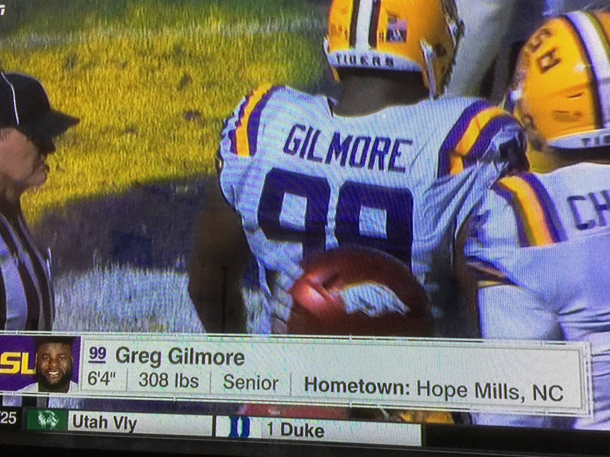 KathyAPowers's tweet photo. What a belted play! @LSUfootball @The_GilmoreEra #hometownpride #GeauxTigers #BringHometheBoot💜💛💜💛 https://t.co/CNVD4me5RS
