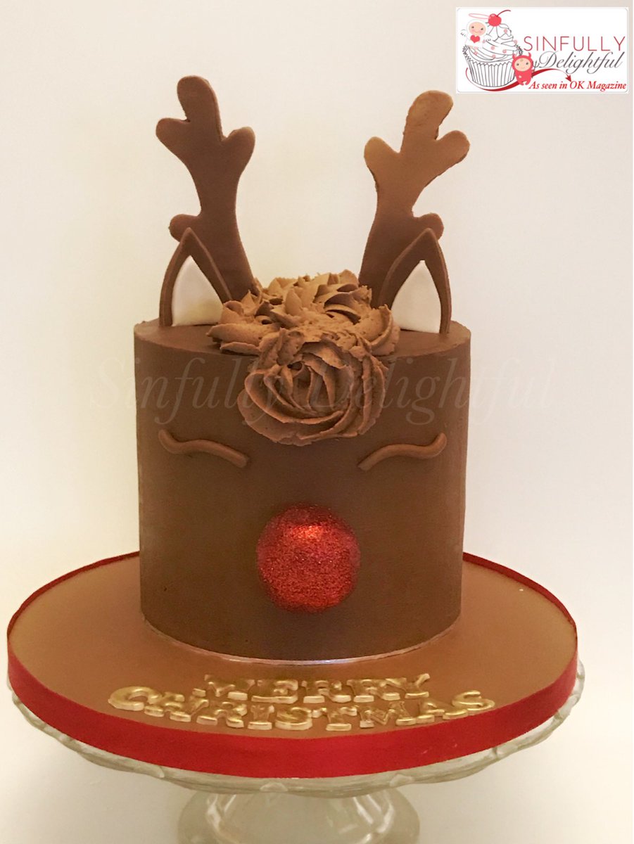 SinfullyD's tweet image. Plain or gold antlers? Which is your favourite? #rudolphtherednosereindeer #cake #Wirral #MerryChristmas