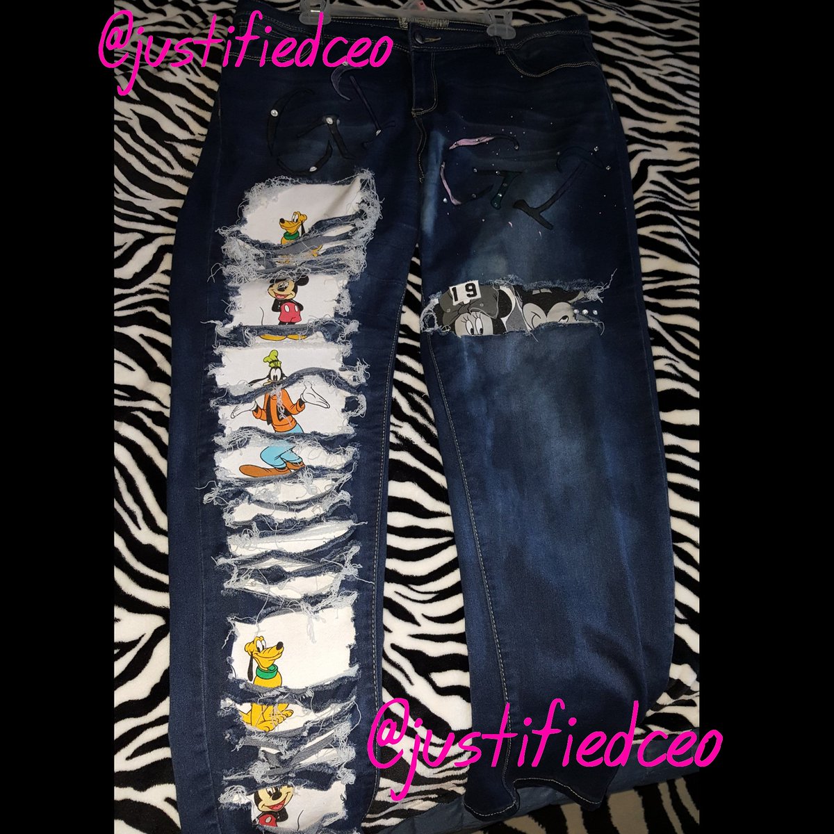 JustifiedCeo's tweet photo. D.I.F.F// Tell A Friend ❗
If You're Interested In Placing Orders Contact Me Via Email In My Bio ✔ #BlackBusinessOwners #FashionDesigner #DesignerCloset #CustomClothing https://t.co/y8YX2nb0mQ