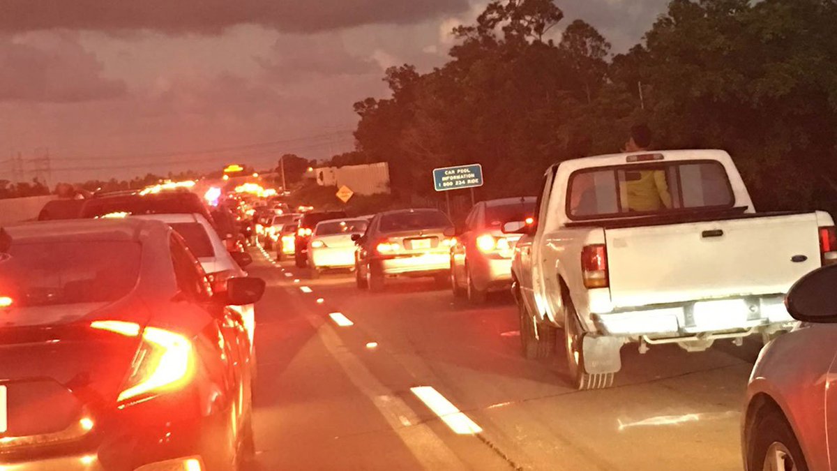 Florida Highway Patrol: NB Turnpike in SW Miami-Dade closes due to crash bit.ly/2ADSHWf?utm_so… https://t.co/4DWHluOvtf