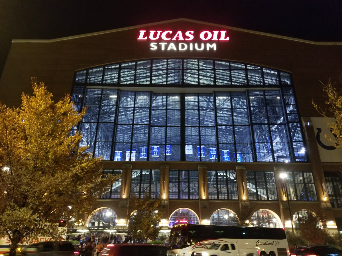seanheath's tweet photo. It's Saturday night.  Odds are I'm in a stadium. Tonight? Lucas Oil for BoA Grand National Championships. #FloMoMojo https://t.co/X0r7j5gMYA