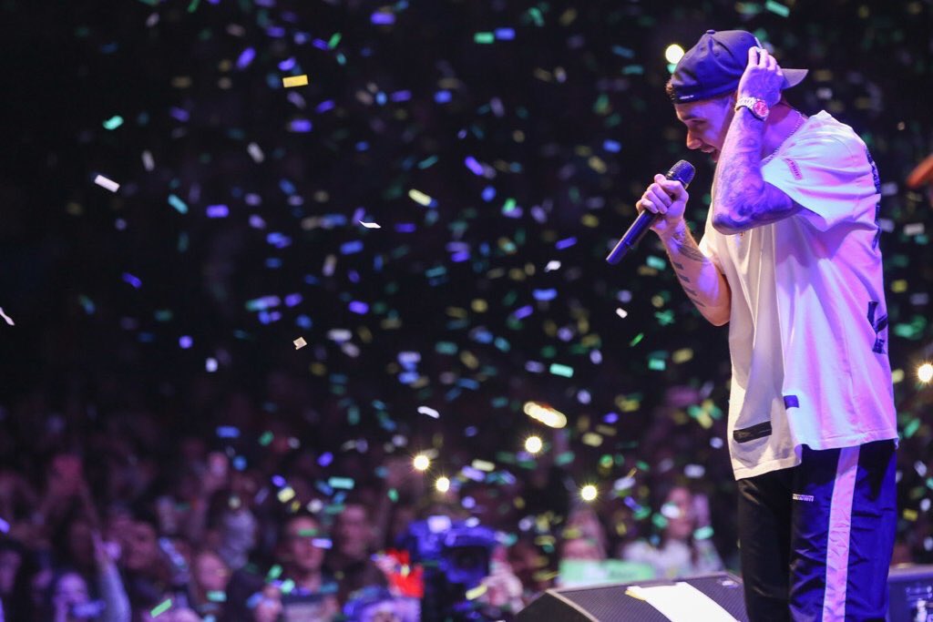 LiamPayne's tweet photo. Yessss Birmingham #freeradiolive thank you so much thanks for letting me close your awesome show 🙇🏻goodnight god bless https://t.co/NcLLSnMkHk
