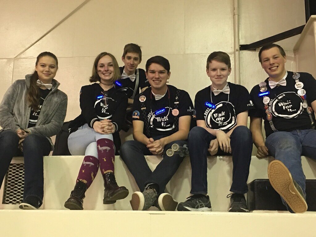 We advanced to our state competition! Great day of robots and seeing other teams! Fantabulous job to all the teams who competed today. @ms_ftc <a href="/FTCTeams/">FIRST Tech Challenge</a> #omgrobots