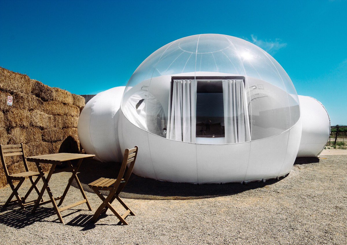 Bubble hotel. Надувная палатка. Надувной прозрачный дом. Надувной дом палатка. Надувные купольные домики.