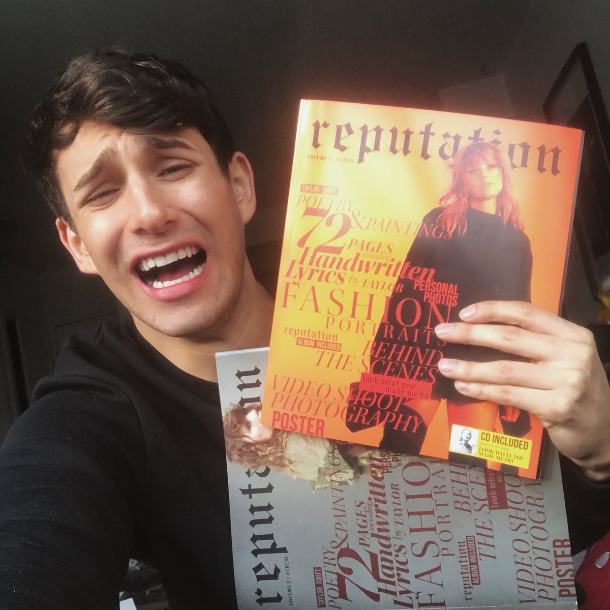 taylorswift13's tweet photo. #reputaylurking #reputation ❤️ https://t.co/3p2sIX7WGU