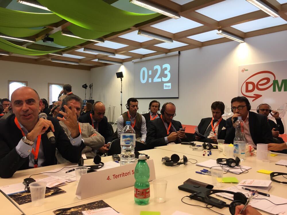 Signorelli_Fabi's tweet photo. #DeMo2017 prospettive per #territorio5.0 grazie @alnferrari @stradanuovapv https://t.co/pxP6VfC2Km