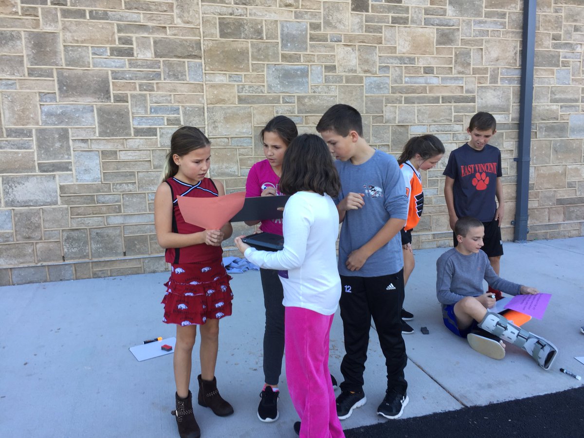 OwenJRobertsEV's tweet photo. Students from @MrsDiPasquaOJR's class reviewed run-on sentences with a run-on relay! Students incorporated actual running into their editing of run-on sentence practice. #usepunctuation #useconjunctions #WeLoveEastVincent https://t.co/3bs5PMuxQD