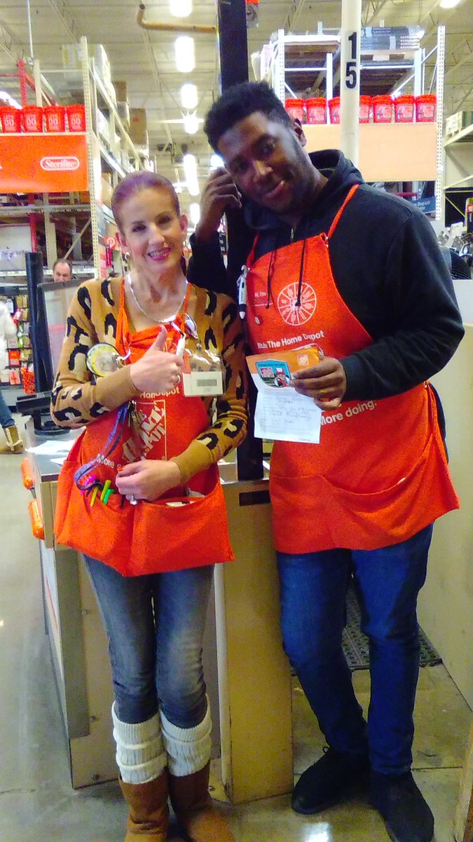 lori_keyser's tweet photo. Great job Semaj at 4114 for consistently getting 100% for Cashier Friendliness @WileyLorena @tmccarthy095 @ZuleideeS @sktrih_sandy https://t.co/ScFX3Wq1y4